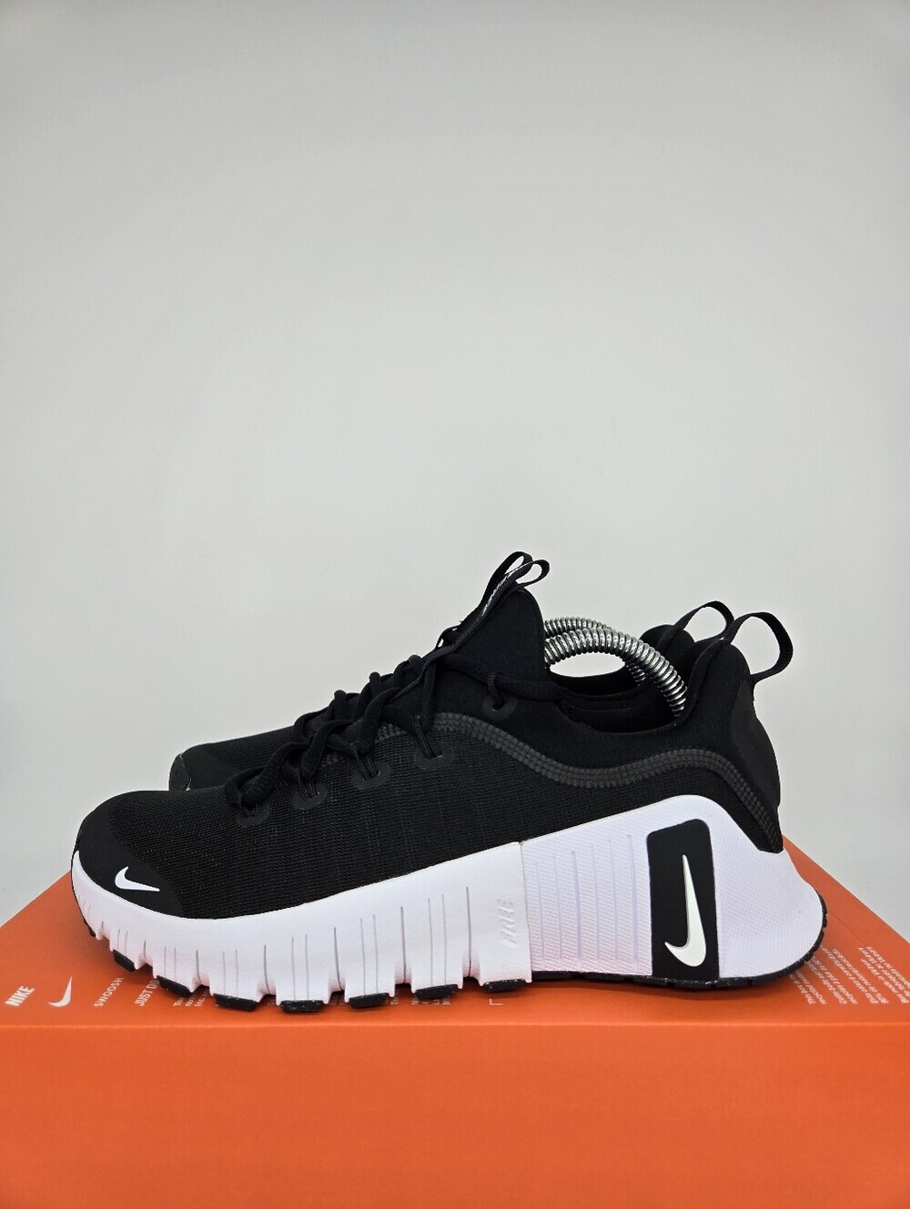 Nike Women's Free Metcon 6 FJ7126-001 Black White Workout Shoes Size 10